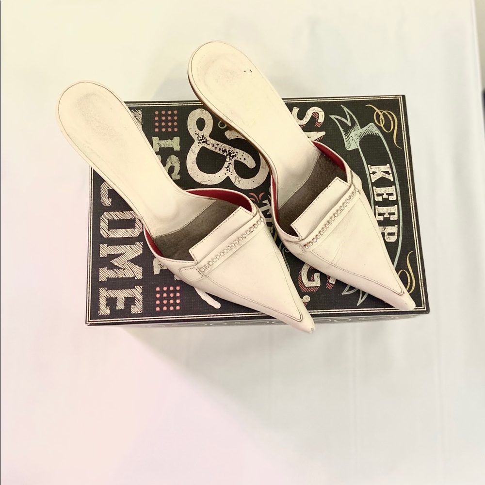 Luichiny Mules - image 1